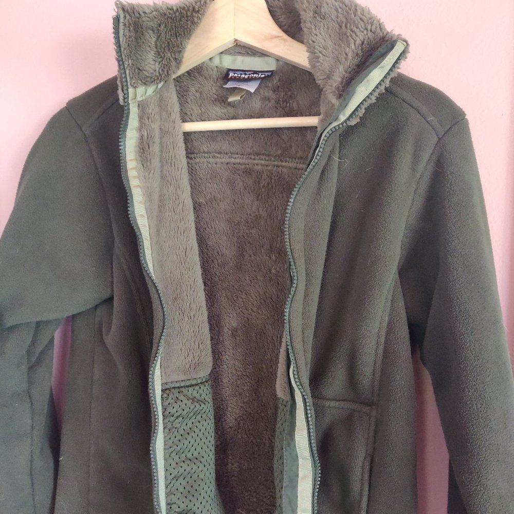 Patagonia Hunter green fleece zip up